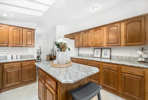 80 Ledgewood Way Manchester NH 03104