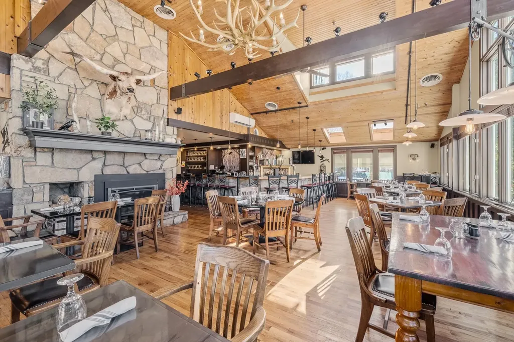 1844 Depot Street Manchester VT 05255