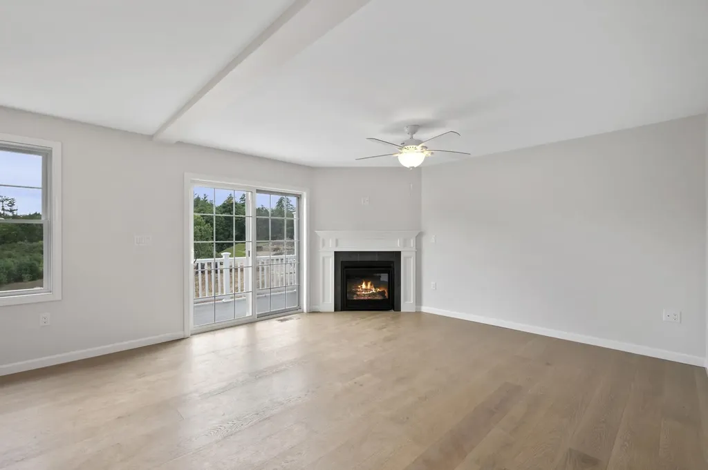 3 Autumn Lane Raymond NH 03077