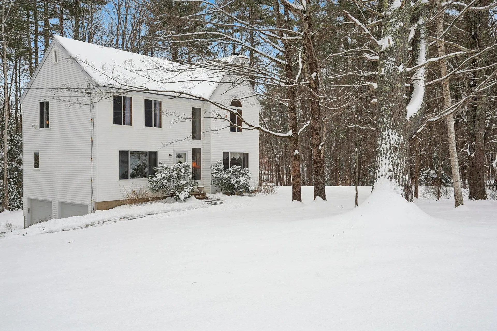 18 Diamond Drive Danville NH 03819