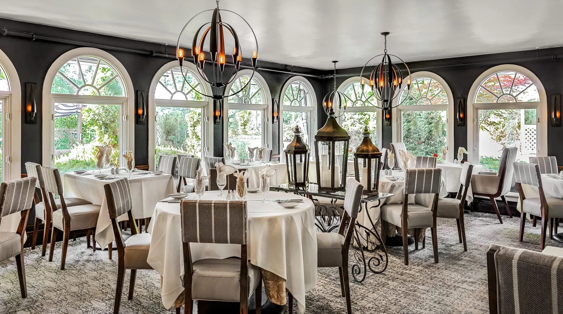 21 Grand Avenue Bedford NH 03110