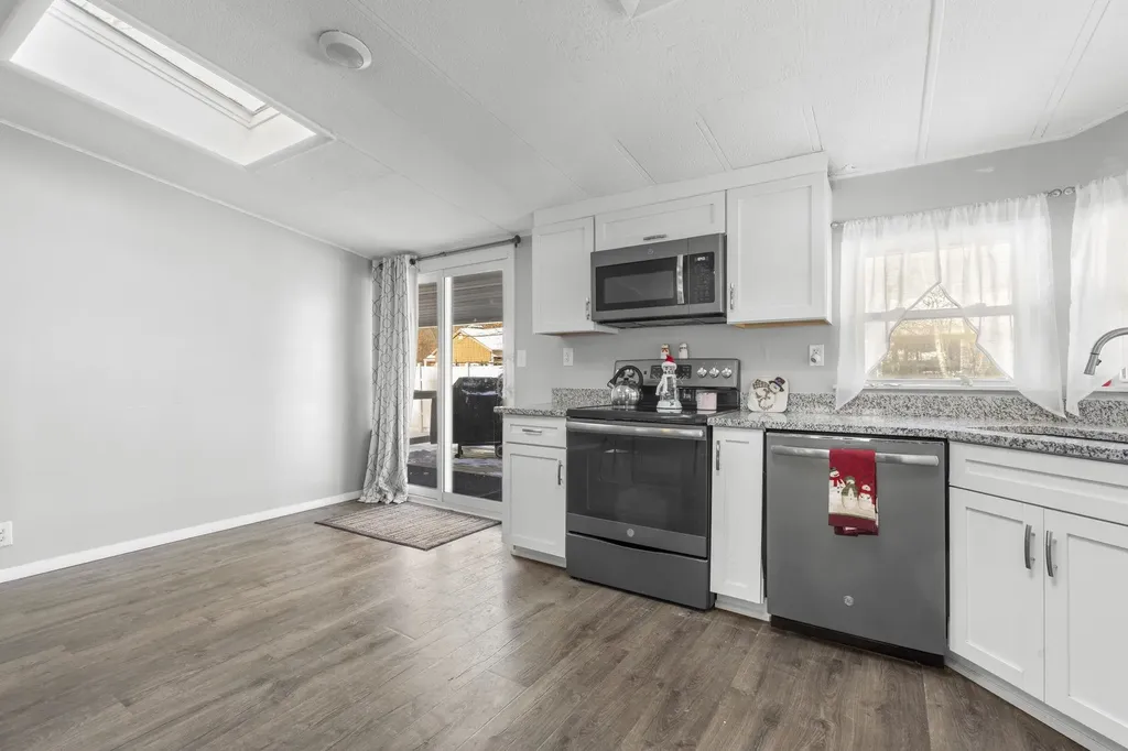 73 River Ledge Drive Goffstown NH 03045