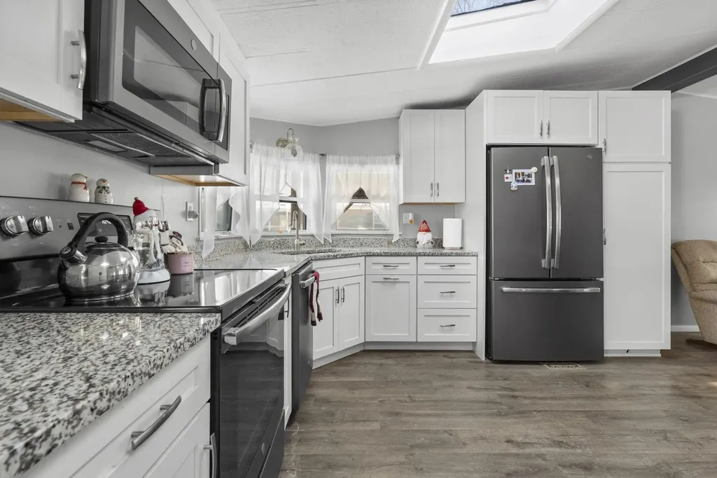 73 River Ledge Drive Goffstown NH 03045