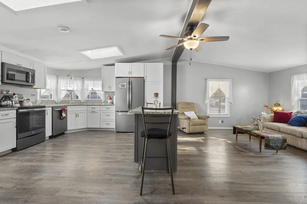 73 River Ledge Drive Goffstown NH 03045