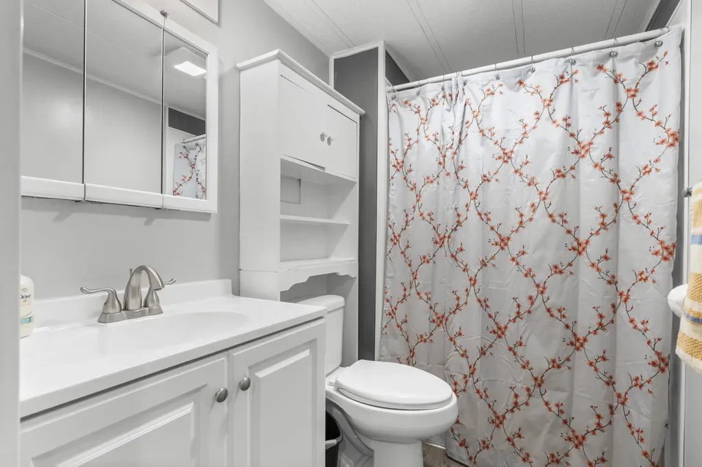 73 River Ledge Drive Goffstown NH 03045