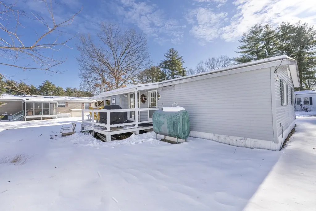 73 River Ledge Drive Goffstown NH 03045