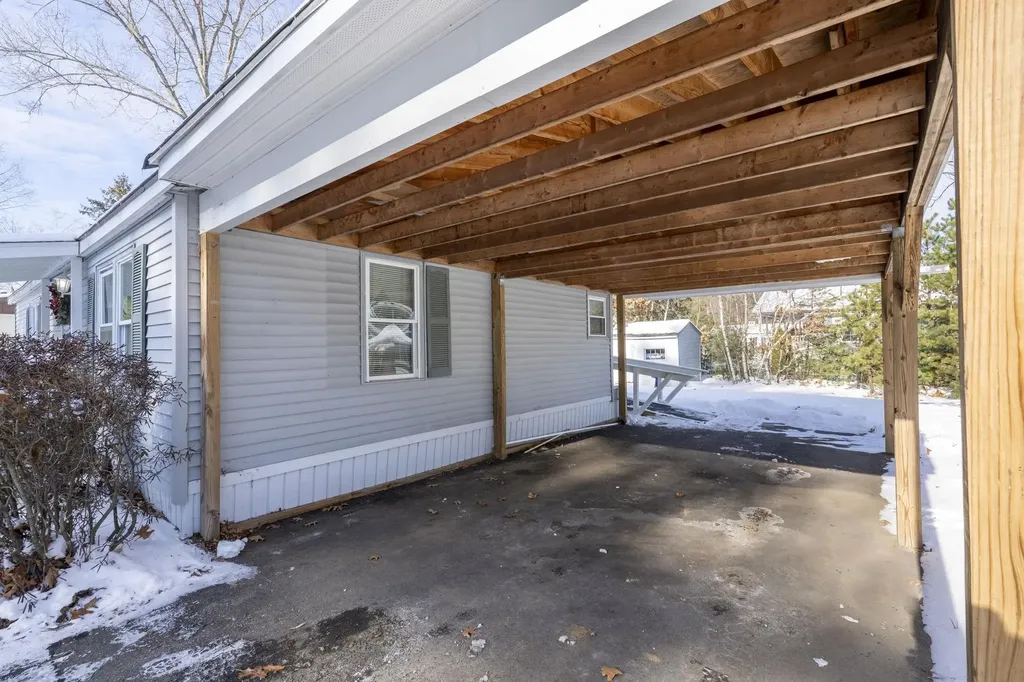 73 River Ledge Drive Goffstown NH 03045