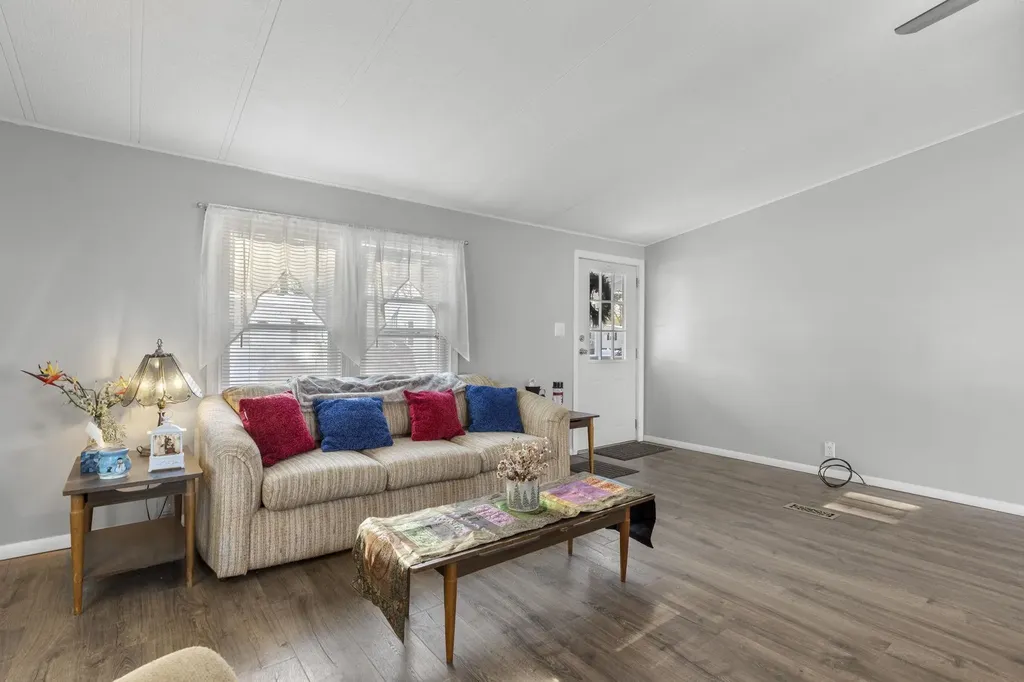 73 River Ledge Drive Goffstown NH 03045