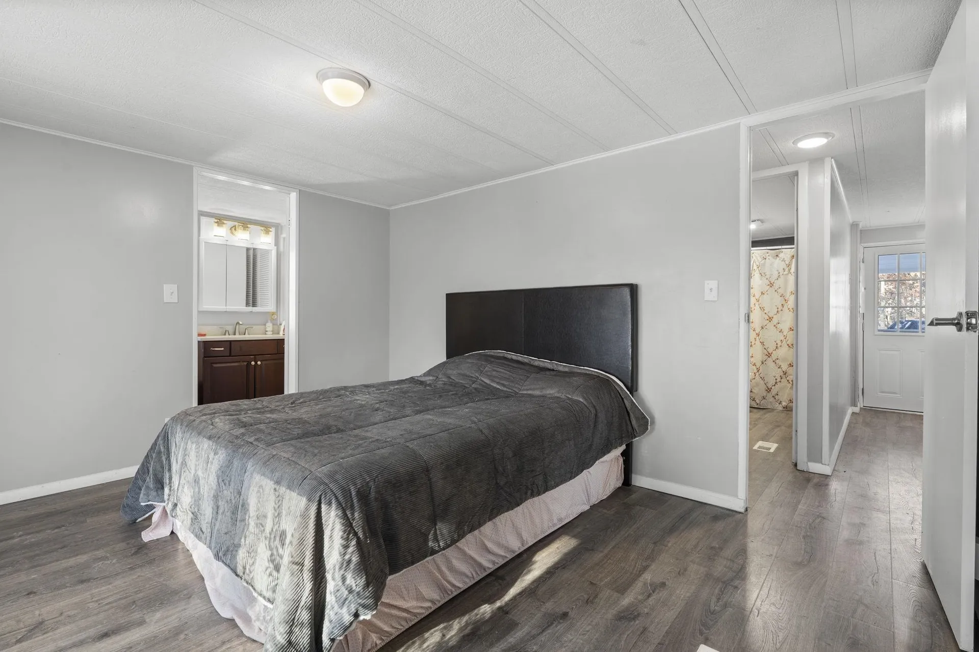 73 River Ledge Drive Goffstown NH 03045