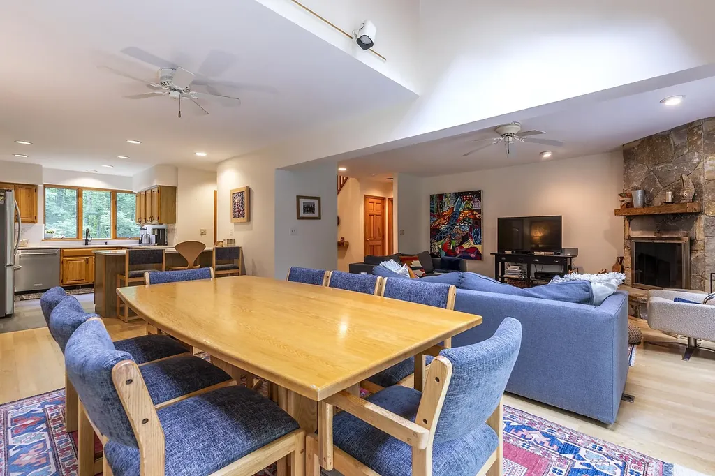 5 Linscott Road Winhall VT 05340