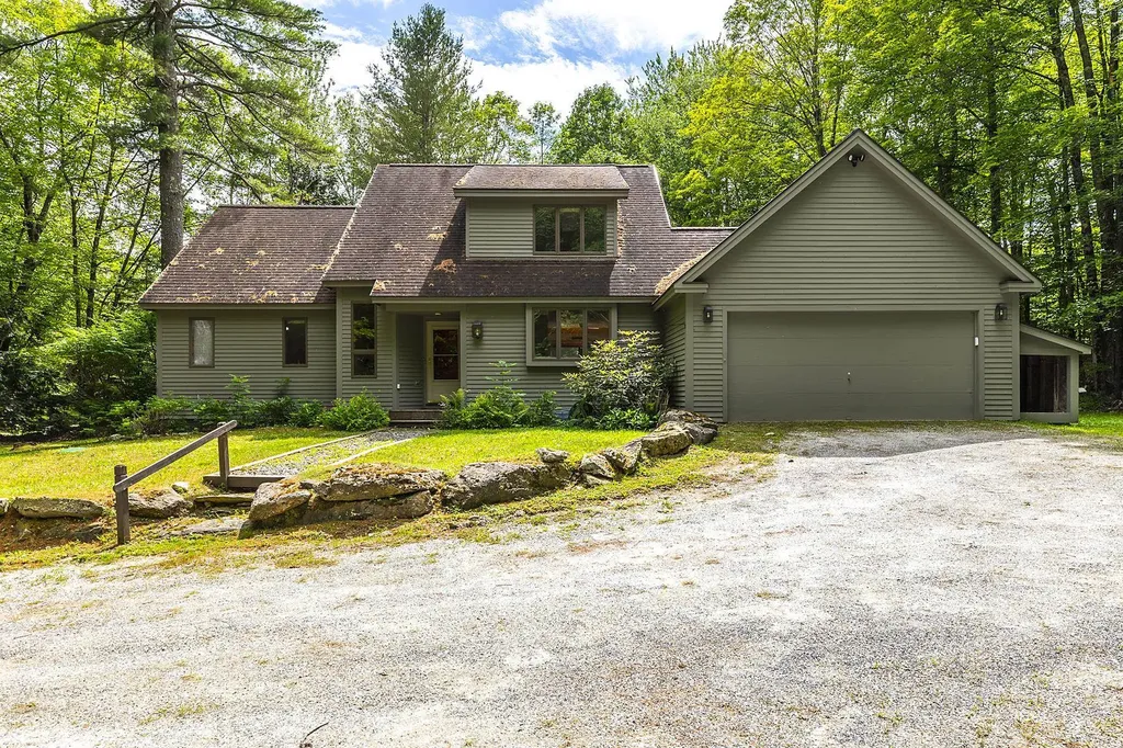 5 Linscott Road Winhall VT 05340