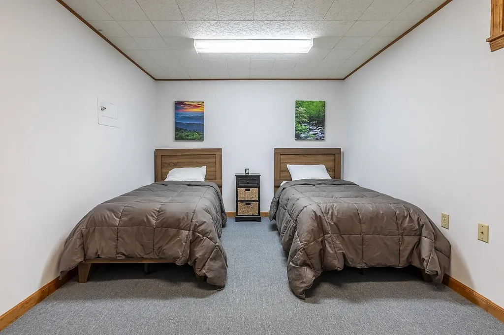 5 Linscott Road Winhall VT 05340