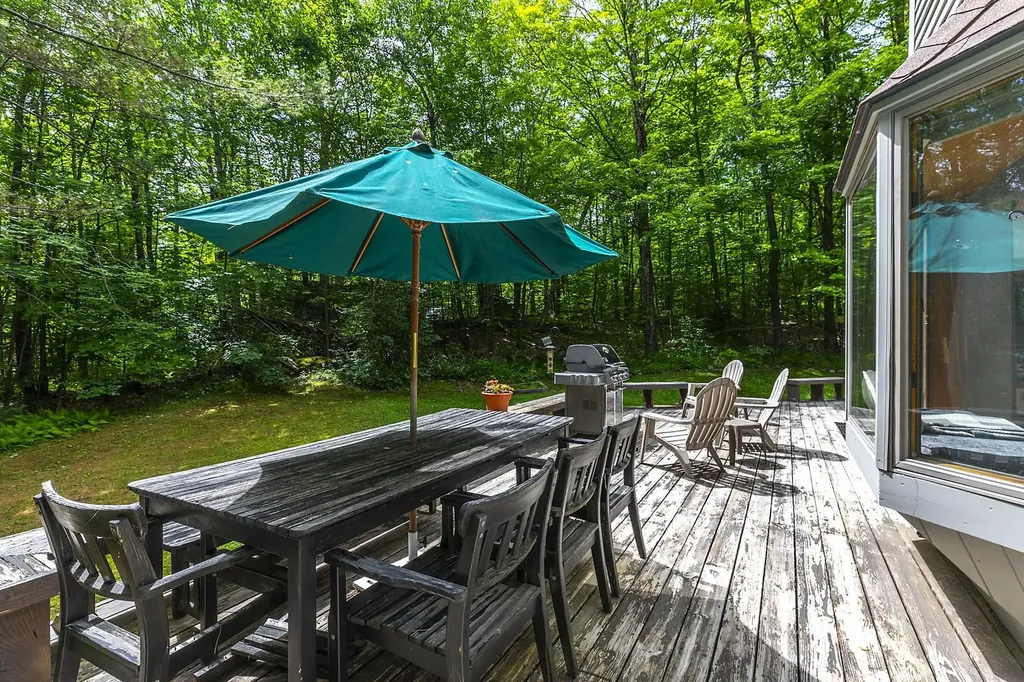 5 Linscott Road Winhall VT 05340