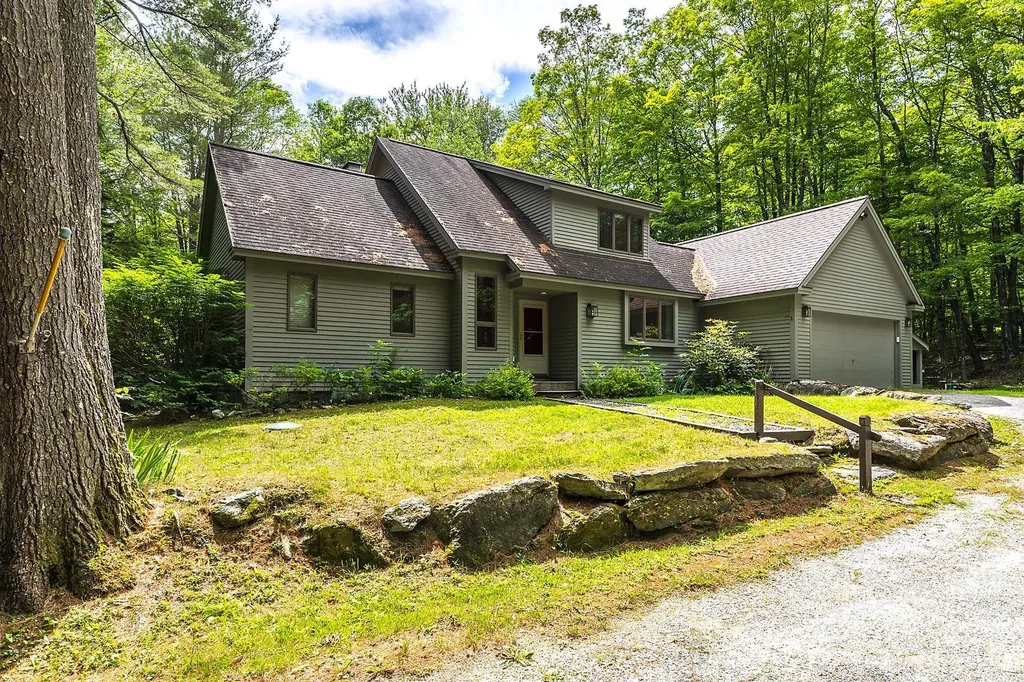 5 Linscott Road Winhall VT 05340