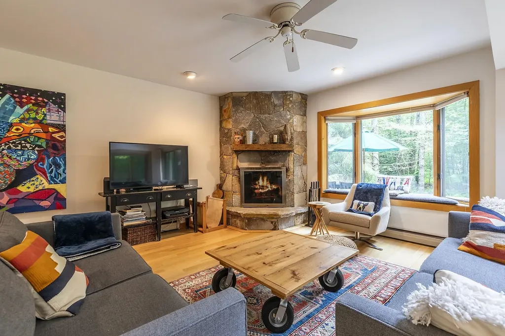 5 Linscott Road Winhall VT 05340