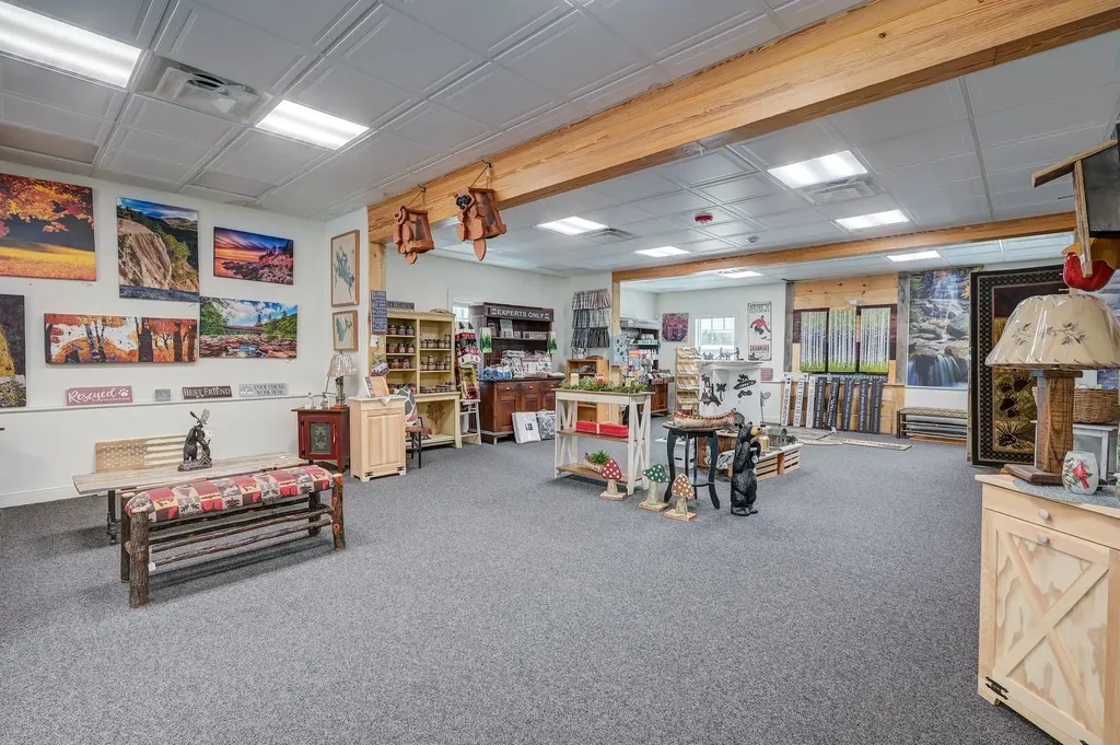 14 Washington Street Conway NH 03818