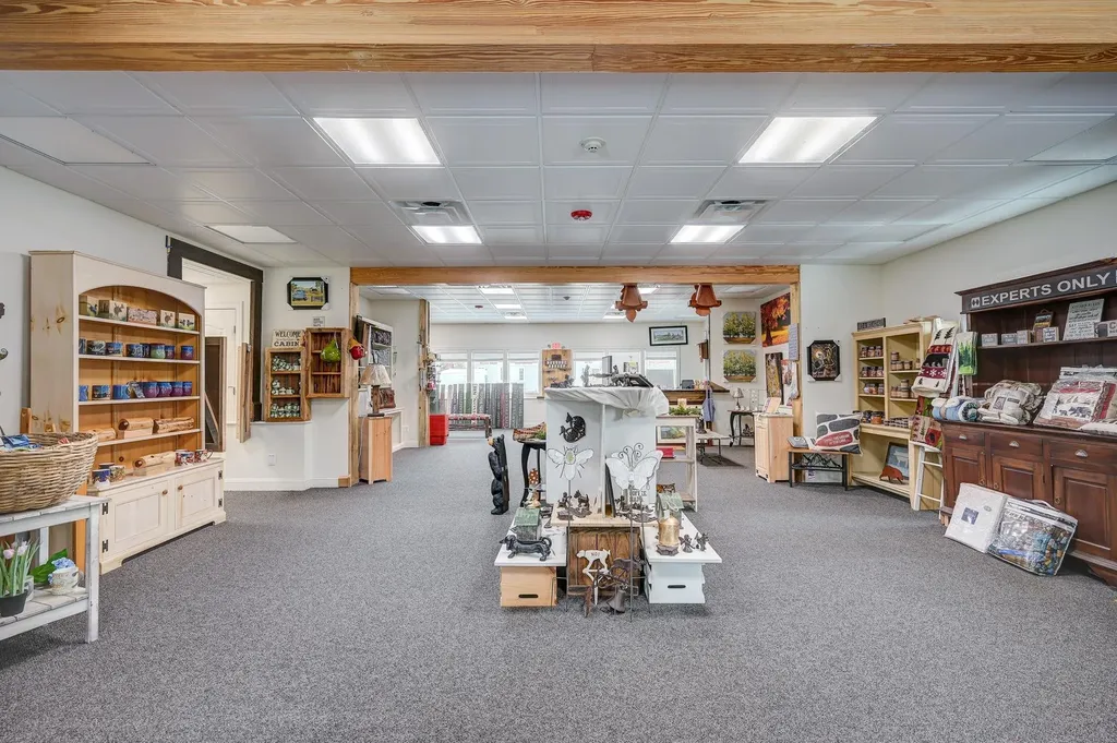 14 Washington Street Conway NH 03818