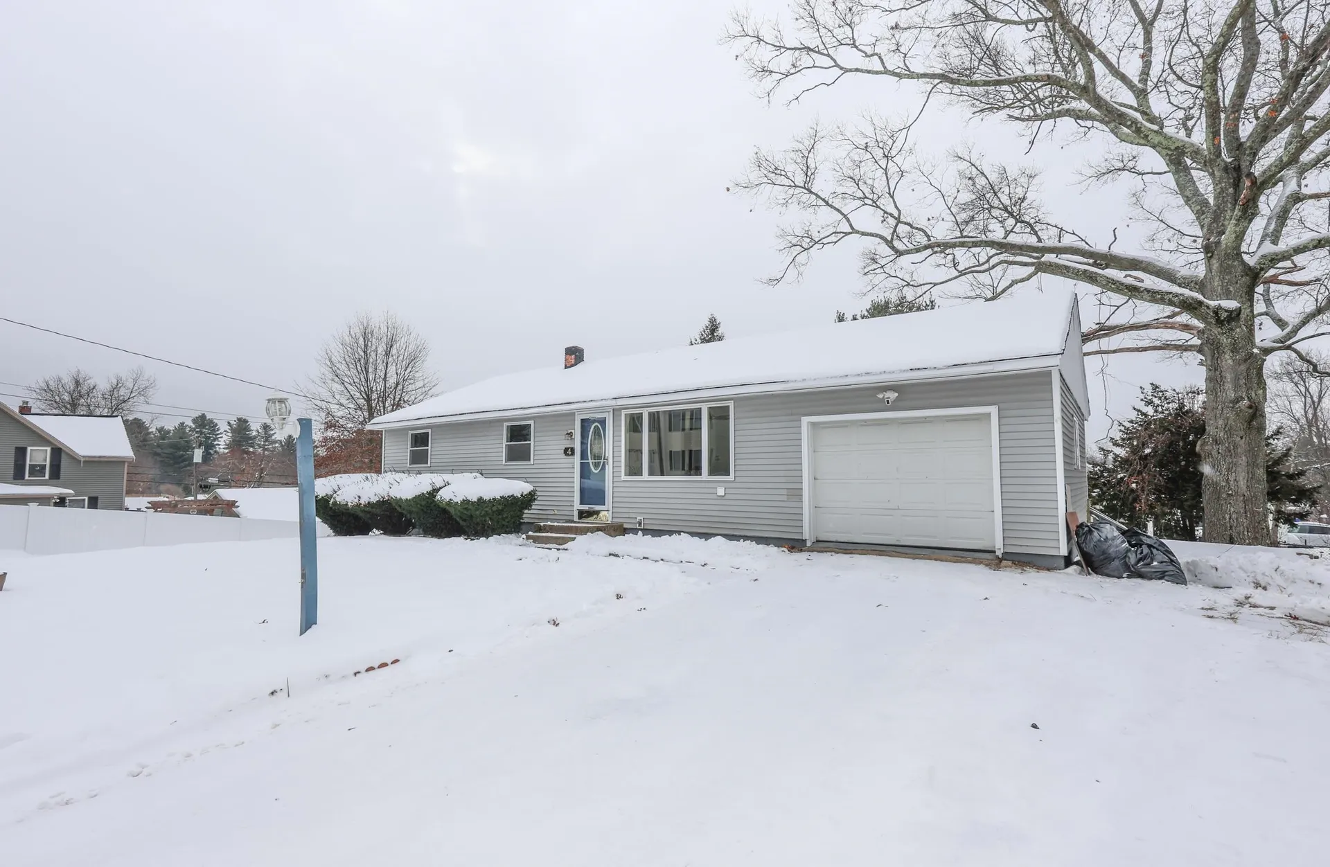 4 E Street Hudson NH 03051