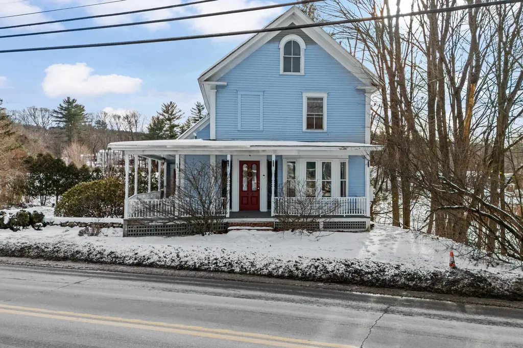 12 S Mast Street Goffstown NH 03045