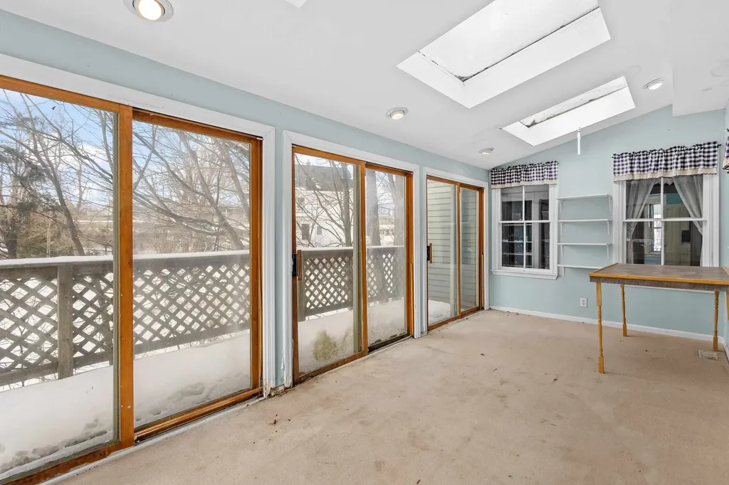 12 S Mast Street Goffstown NH 03045