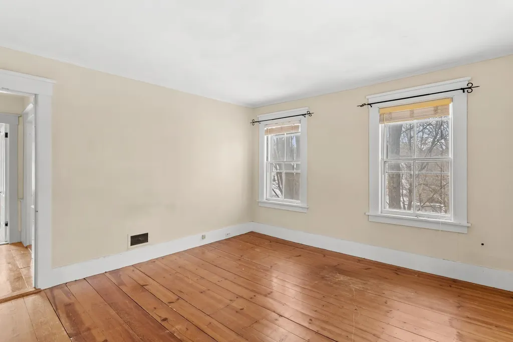 12 S Mast Street Goffstown NH 03045