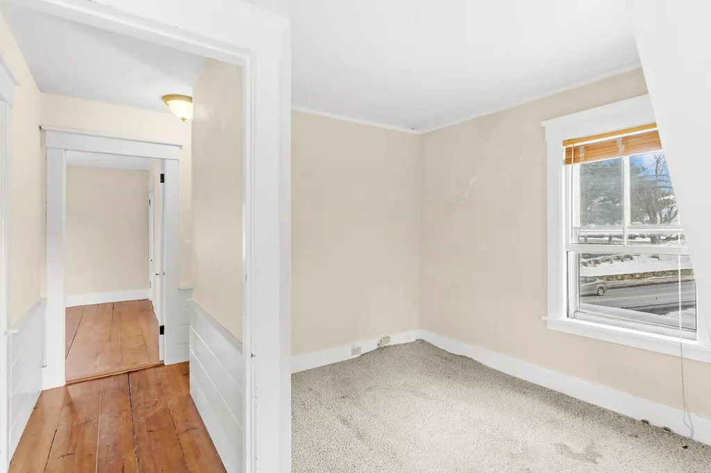 12 S Mast Street Goffstown NH 03045