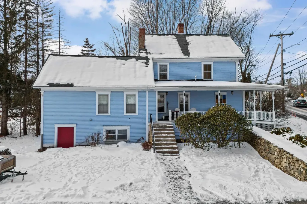 12 S Mast Street Goffstown NH 03045