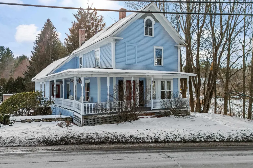 12 S Mast Street Goffstown NH 03045