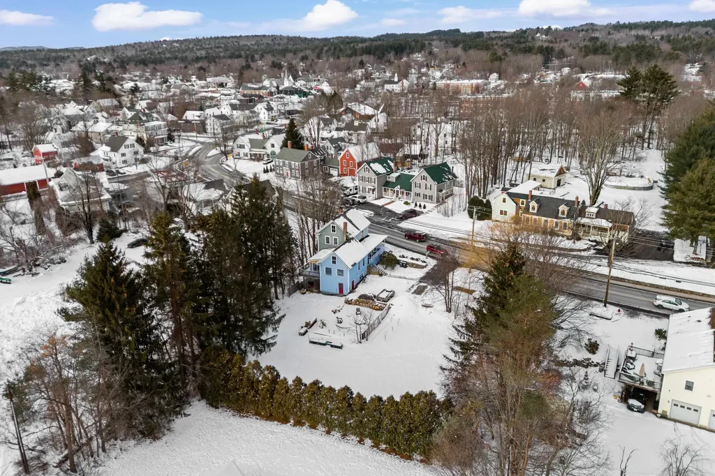 12 S Mast Street Goffstown NH 03045