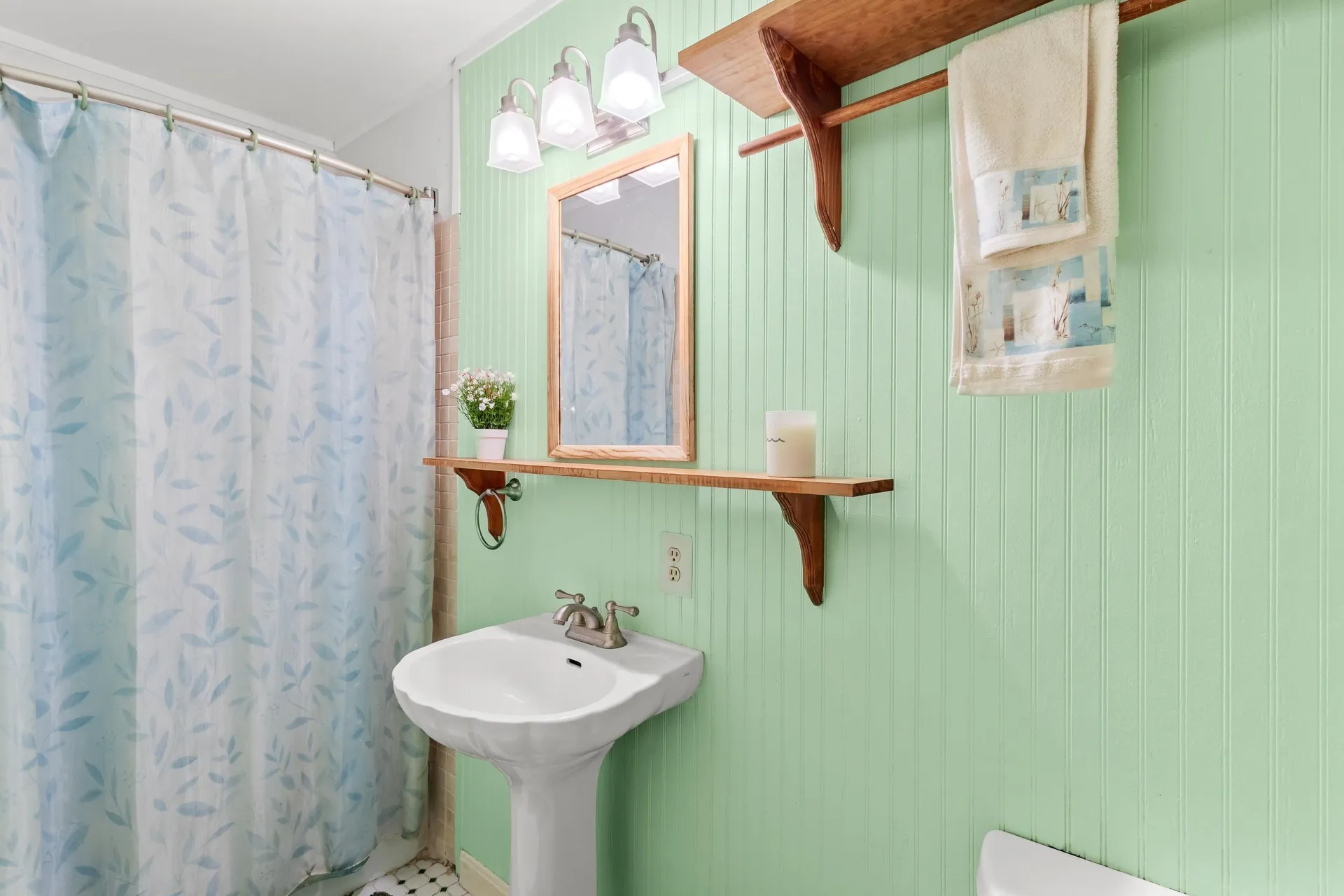 12 S Mast Street Goffstown NH 03045