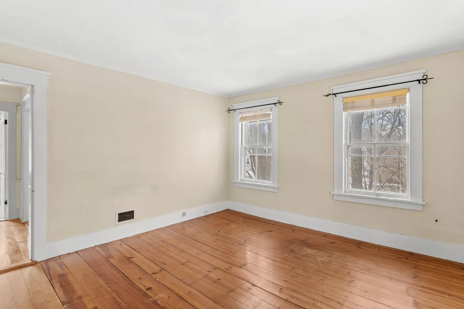 12 S Mast Street Goffstown NH 03045