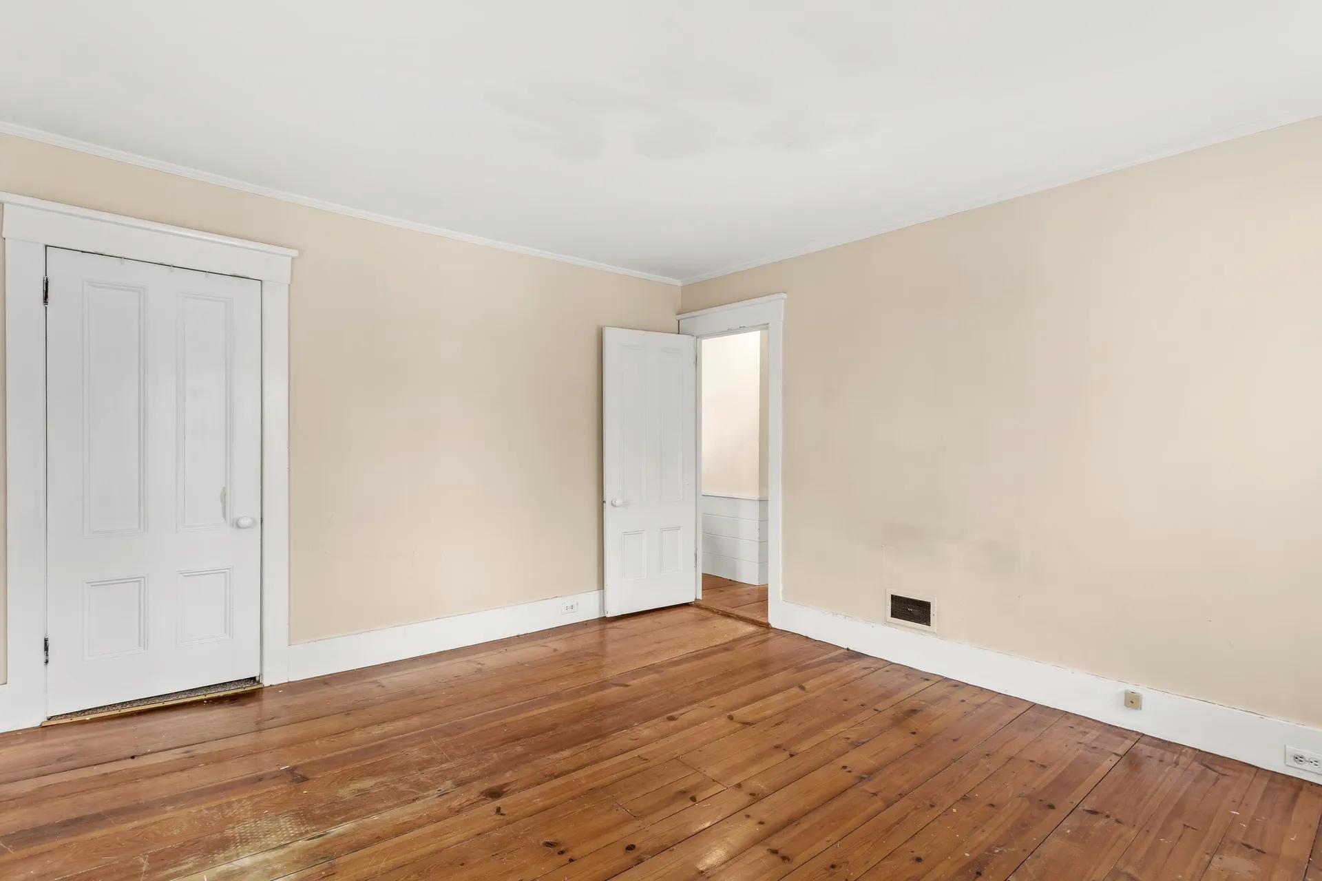 12 S Mast Street Goffstown NH 03045