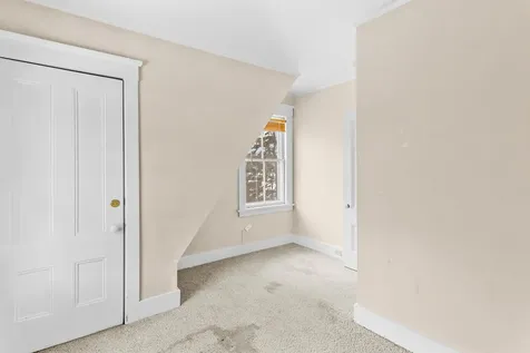 12 S Mast Street Goffstown NH 03045