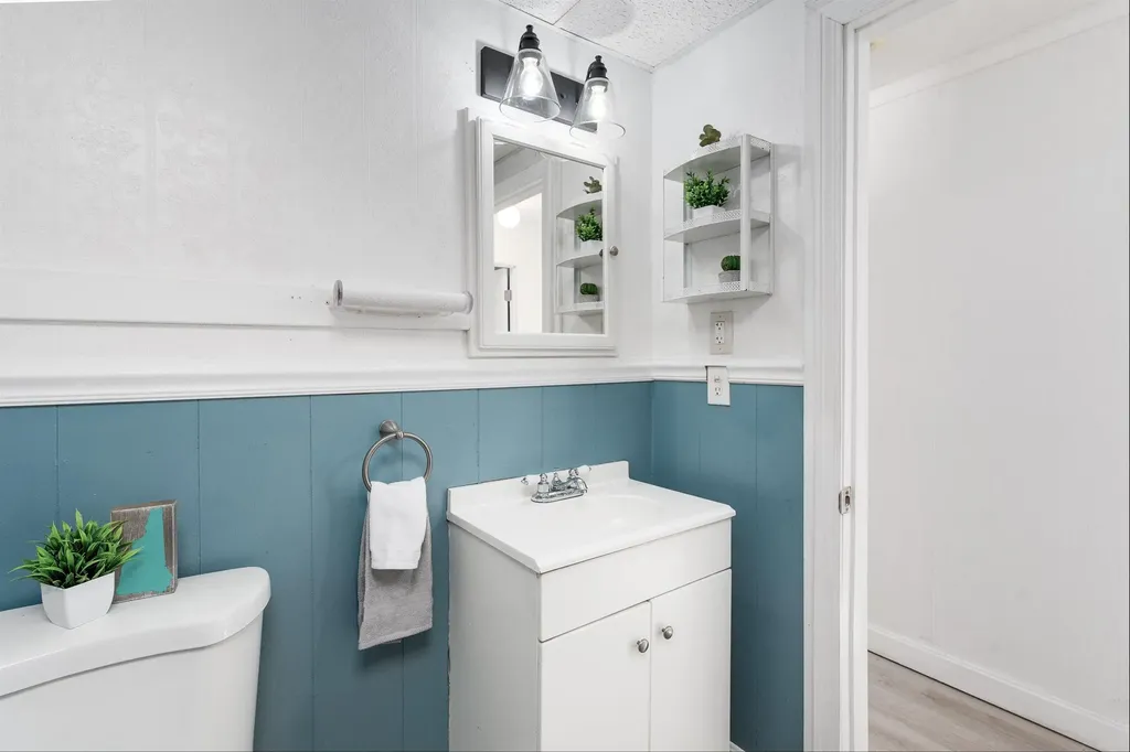 1639 Main Street Dublin NH 03444