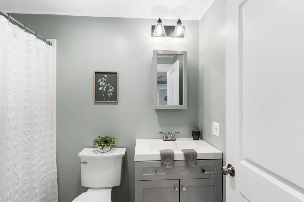 1639 Main Street Dublin NH 03444