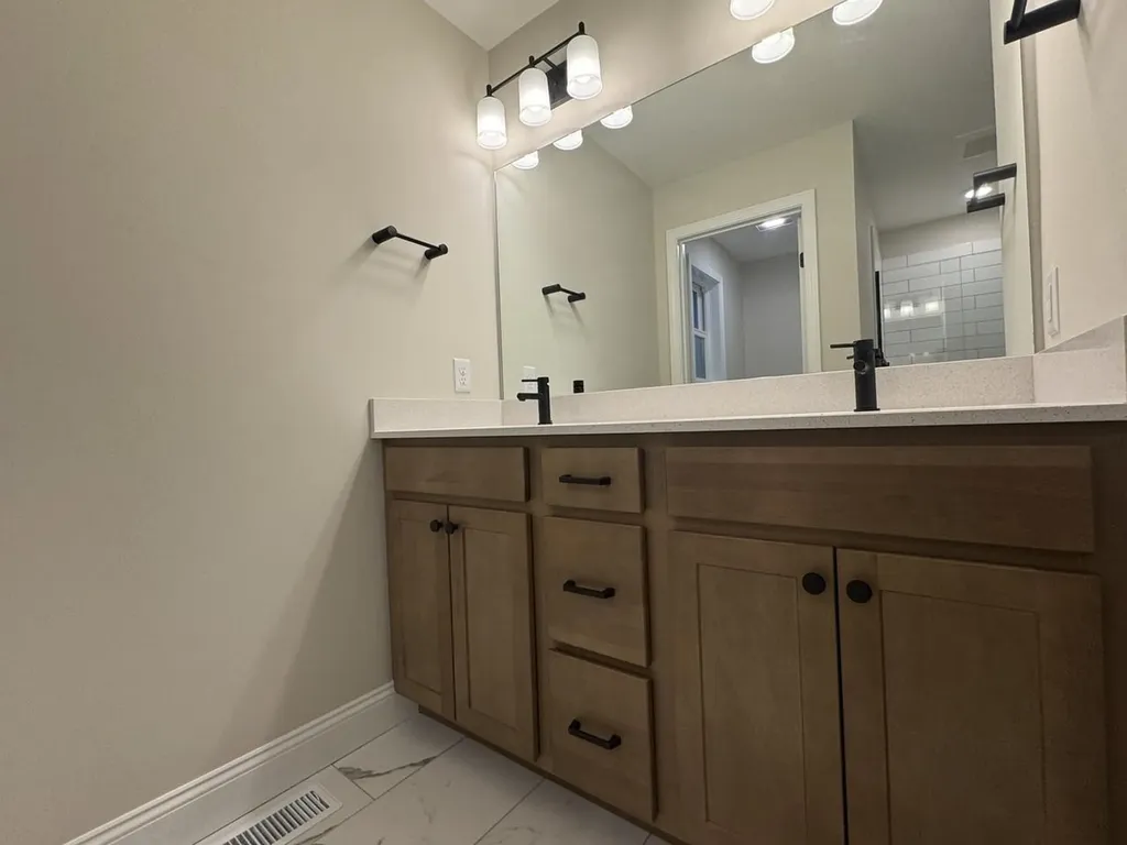 19 Daniel Drive South Burlington VT 05403