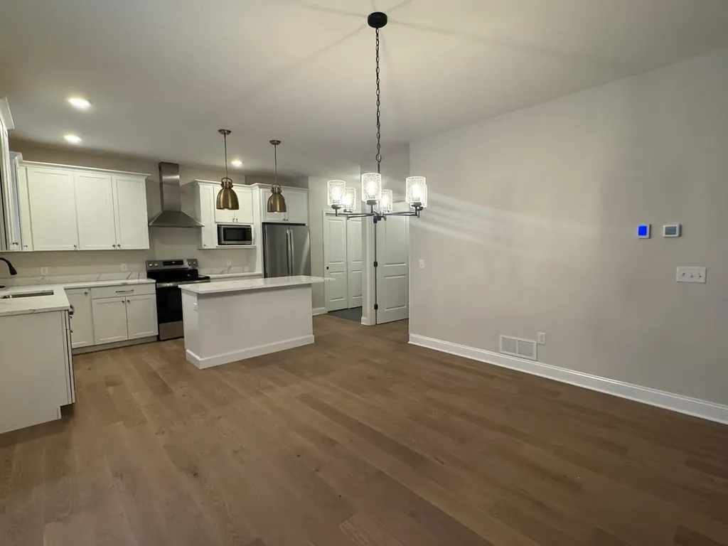 19 Daniel Drive South Burlington VT 05403