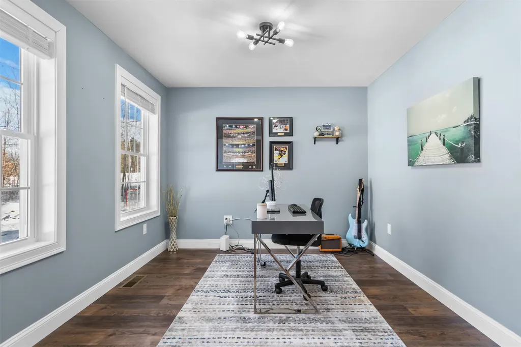 78 Back Road Danville NH 03819