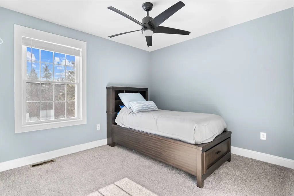 78 Back Road Danville NH 03819