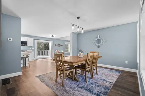 78 Back Road Danville NH 03819