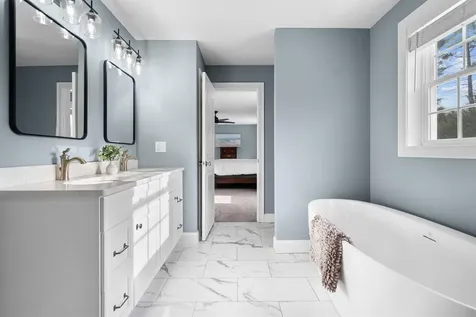 78 Back Road Danville NH 03819