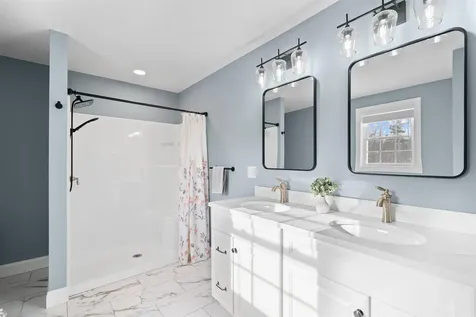 78 Back Road Danville NH 03819