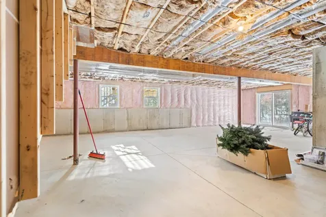 78 Back Road Danville NH 03819