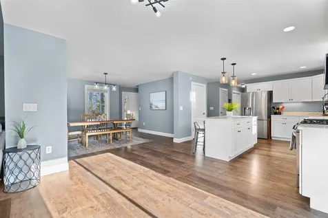 78 Back Road Danville NH 03819