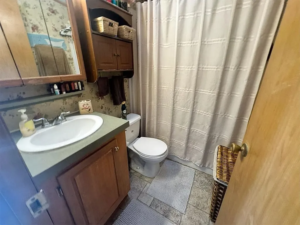 81 Cramton Road Castleton VT 05735