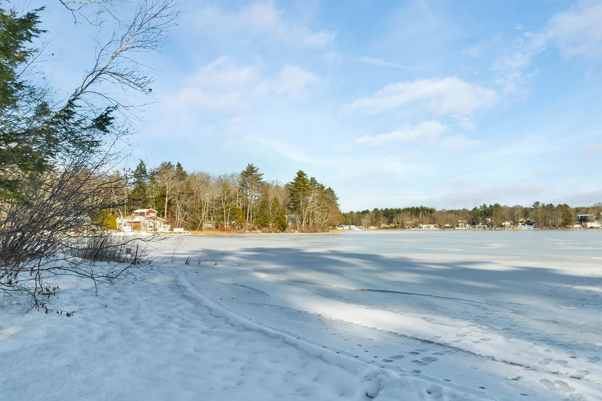 26 Oak Street Northwood NH 03261