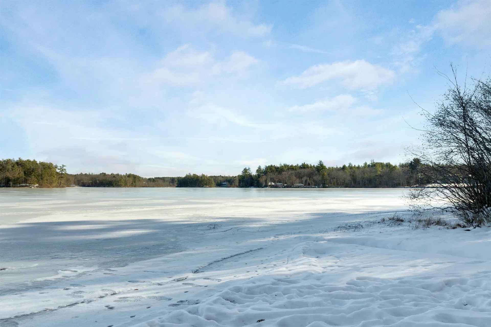 26 Oak Street Northwood NH 03261