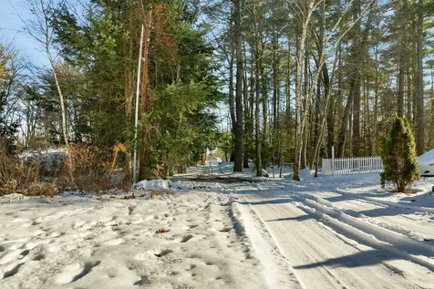 26 Oak Street Northwood NH 03261