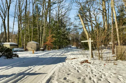 26 Oak Street Northwood NH 03261