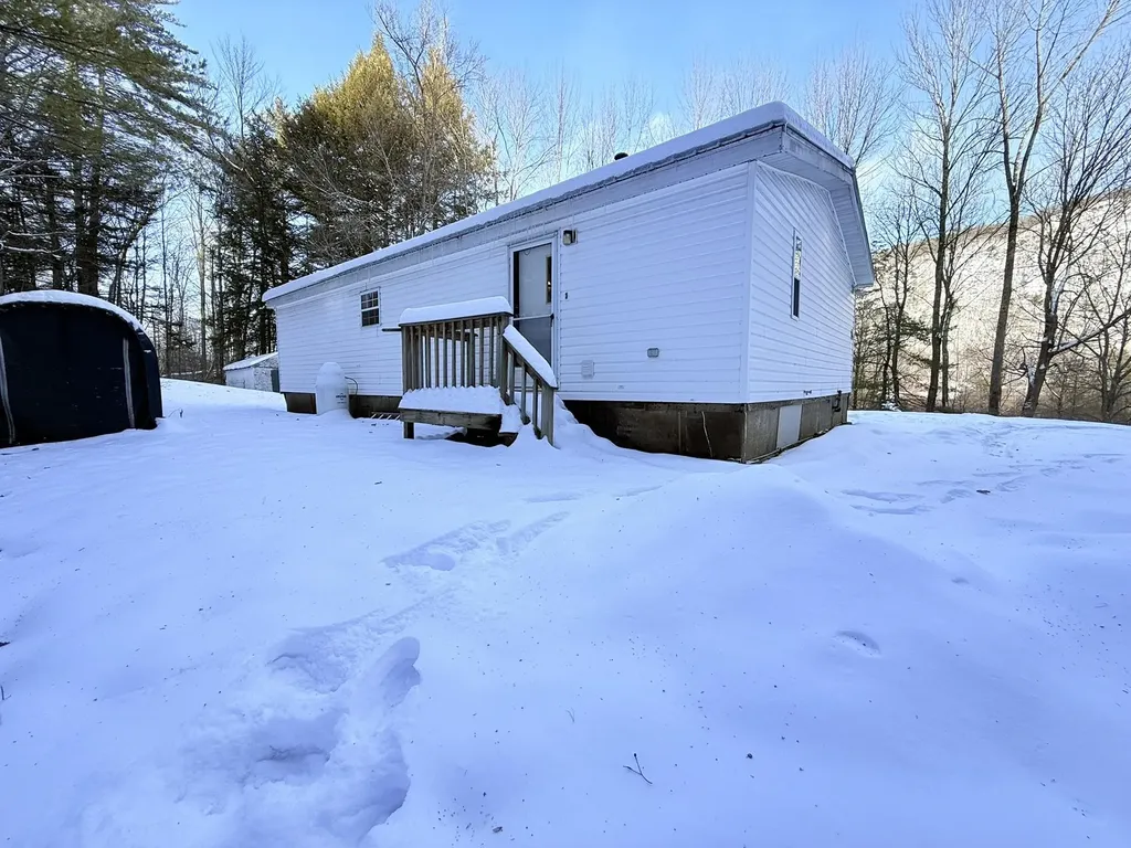 6120 Vermont Route 106 Weathersfield VT 05151